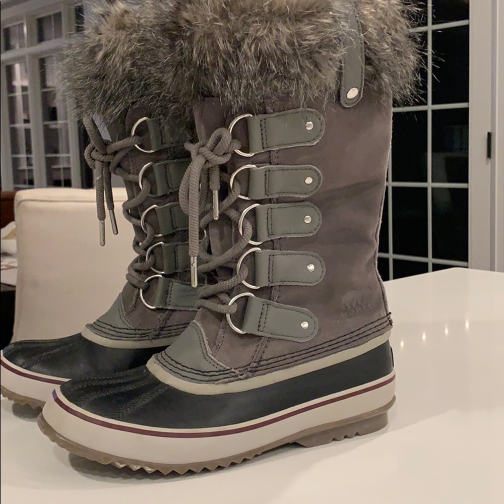 Sorel Joan of Arctic boots